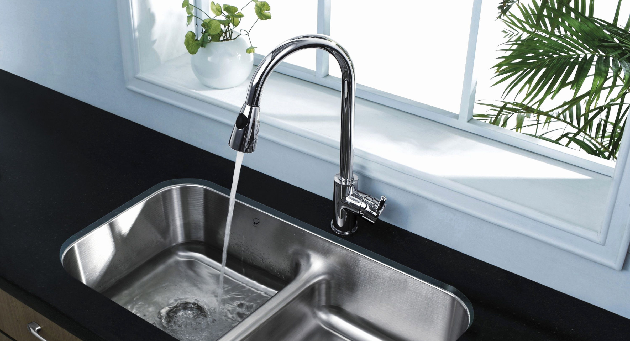 installing kitchen sink