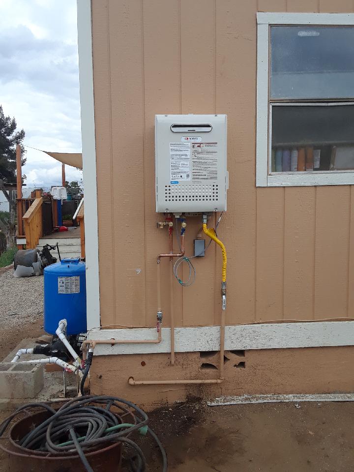 outdoor tankless water heater